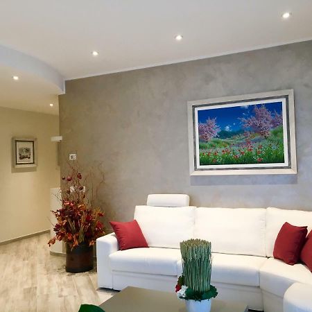 斯特雷萨A Casa Di Chiara公寓 外观 照片